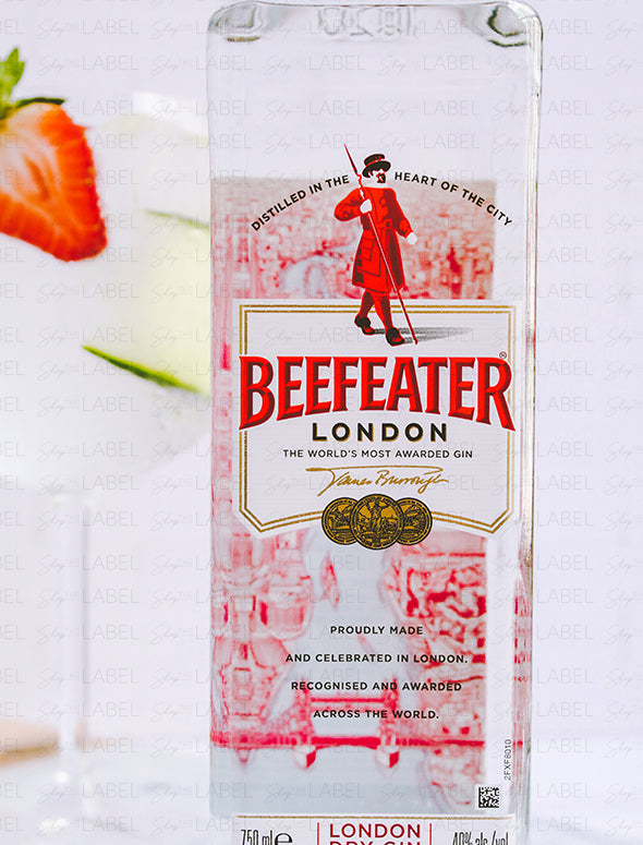 Detalle de botella de Gin Beefeater