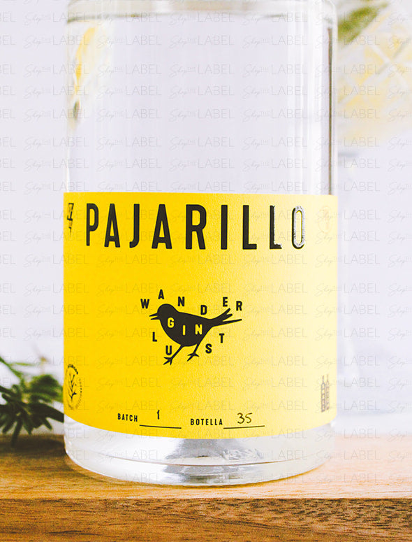 Detalle de botella de Gin Pajarillo 